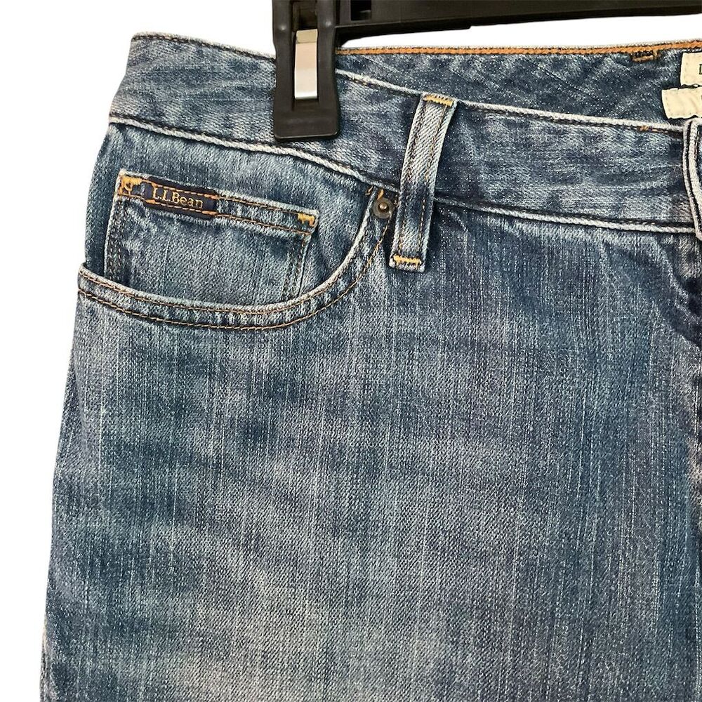 LL Bean Women's Favorite Fit Bootcut Blue Jeans Size 12 Regular Medium Wash Blue - Picture 3 of 9